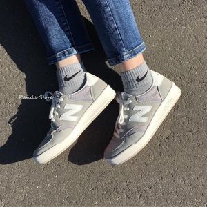 New Balance Men’s CRT300CM Light Gray 7.5 Unisex